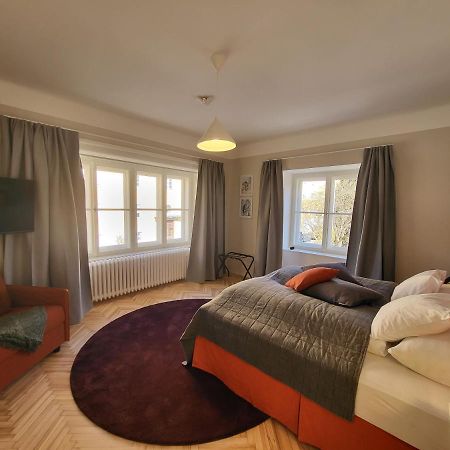 Orange Flat By Grazrentals Highest Standard & Free Parking 외부 사진