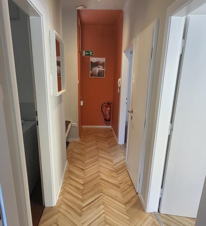 Orange Flat By Grazrentals Highest Standard & Free Parking 외부 사진