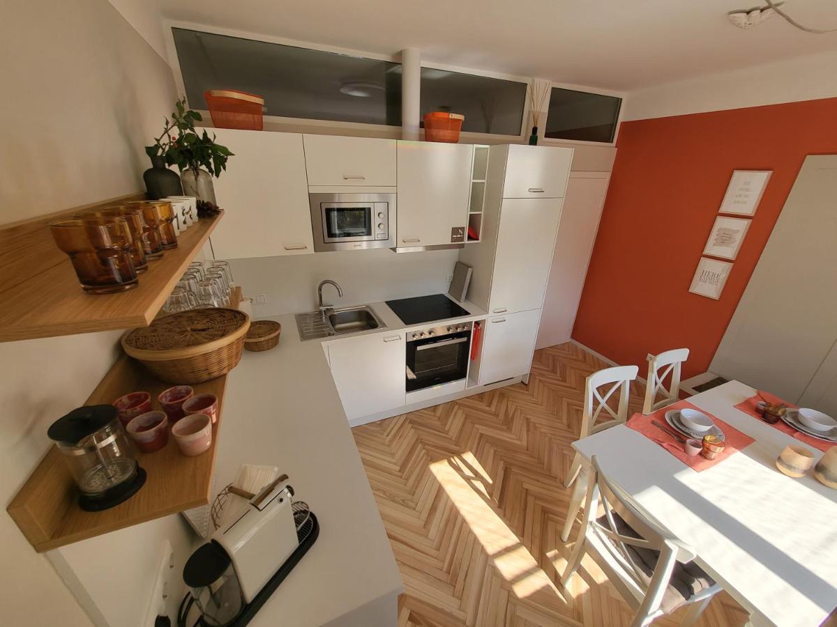 Orange Flat By Grazrentals Highest Standard & Free Parking 외부 사진