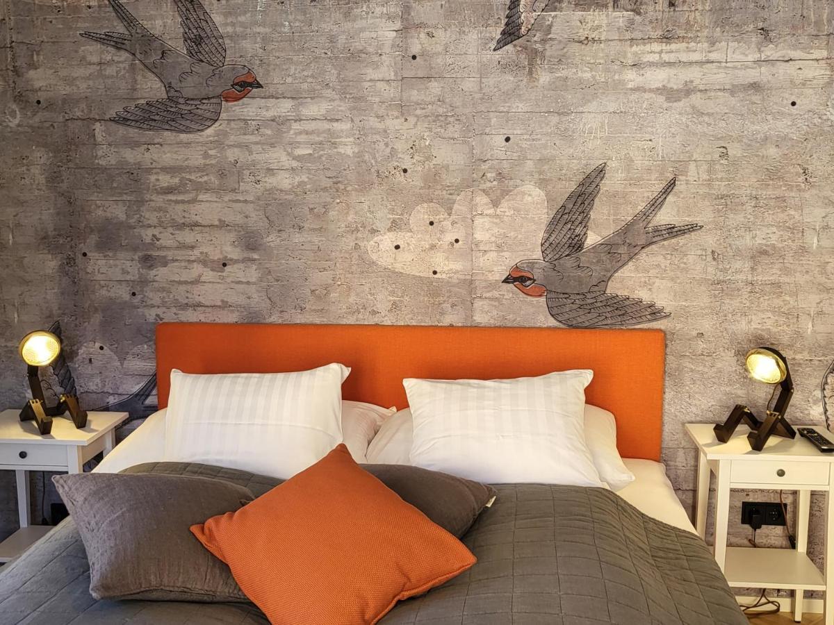 Orange Flat By Grazrentals Highest Standard & Free Parking 외부 사진