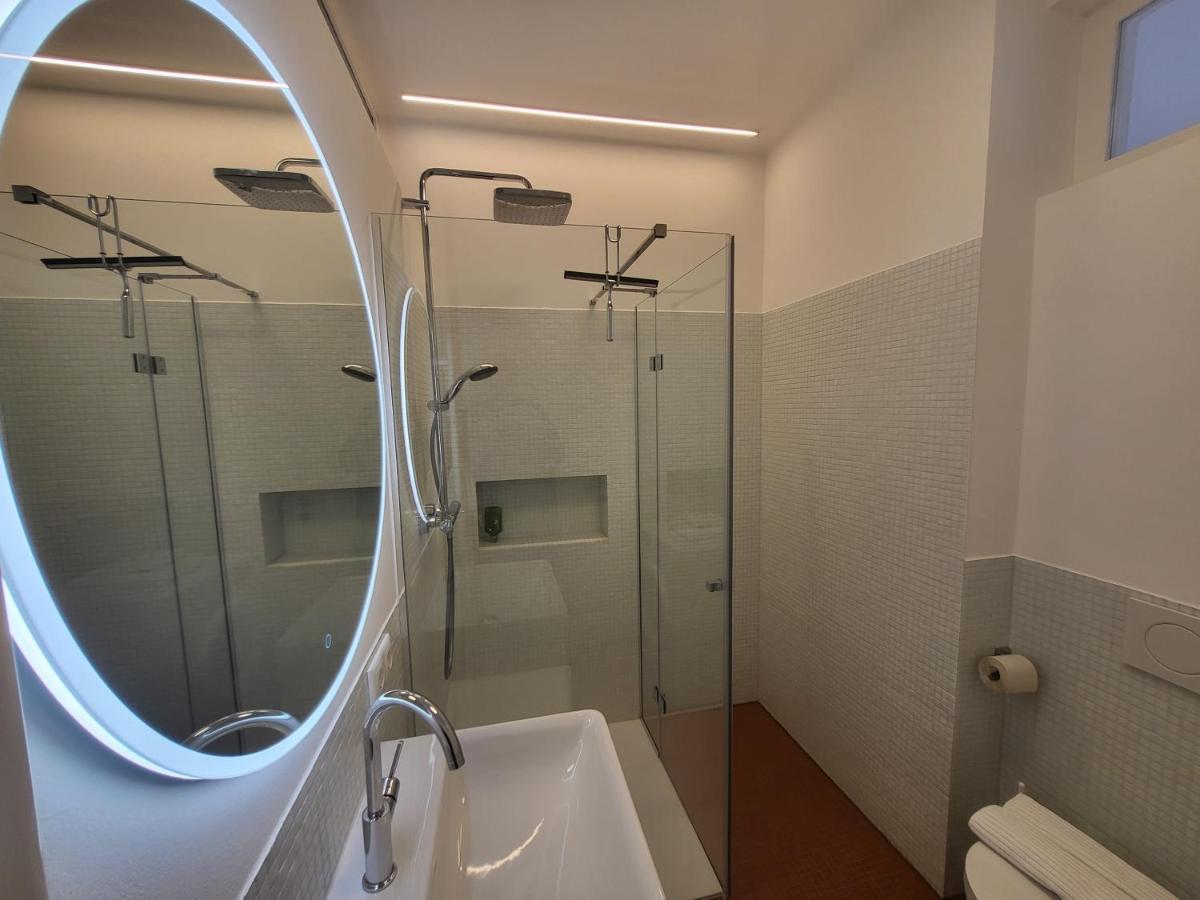 Orange Flat By Grazrentals Highest Standard & Free Parking 외부 사진