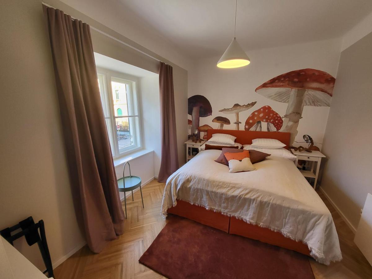 Orange Flat By Grazrentals Highest Standard & Free Parking 외부 사진